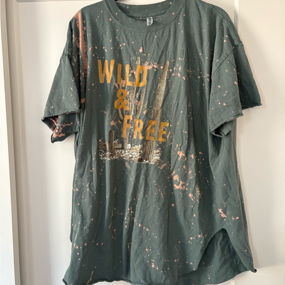 Wild & Free Graphic T-Shirt - Green